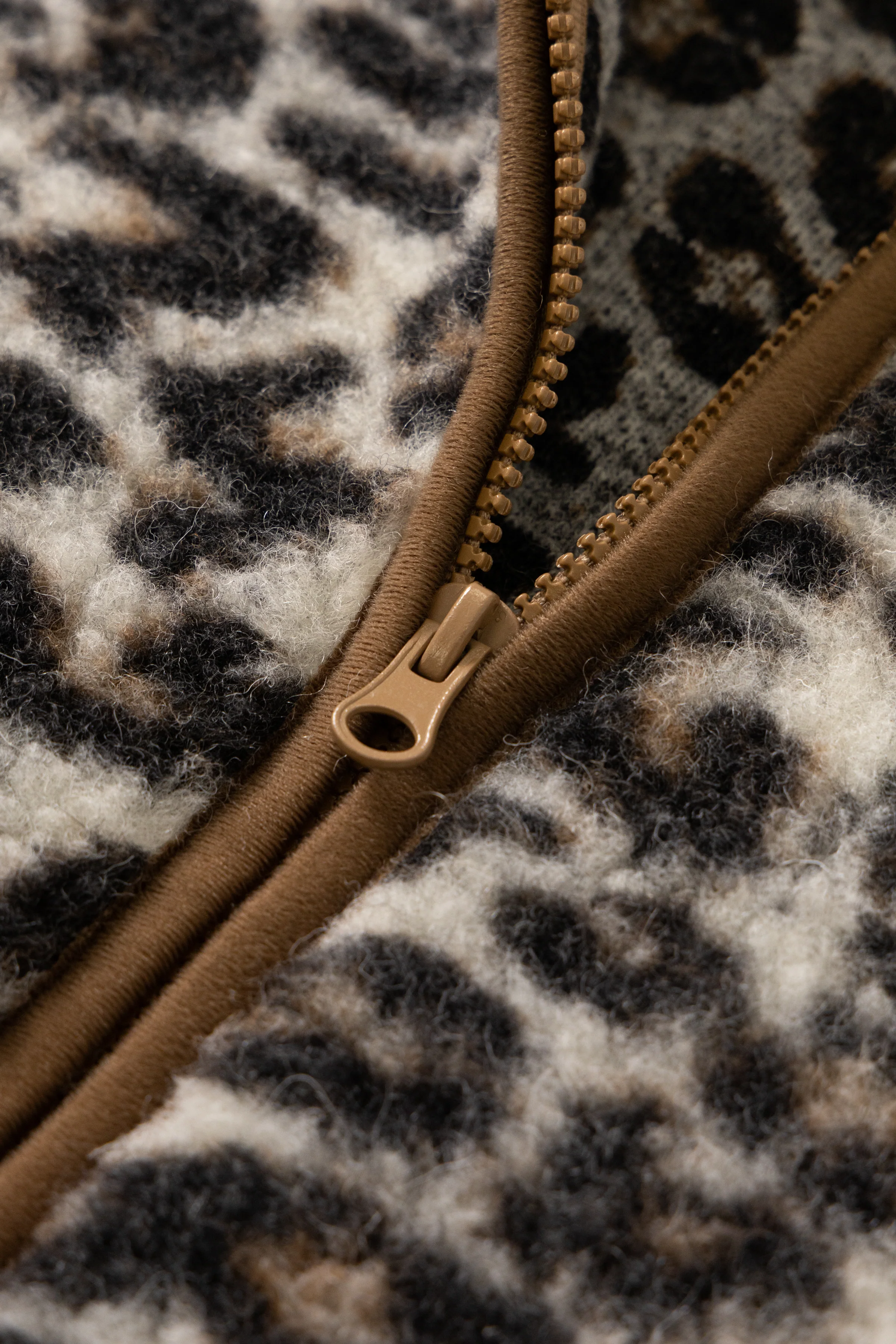 Coldbreaker - Pepitco Vest - White Leopard - Image 8