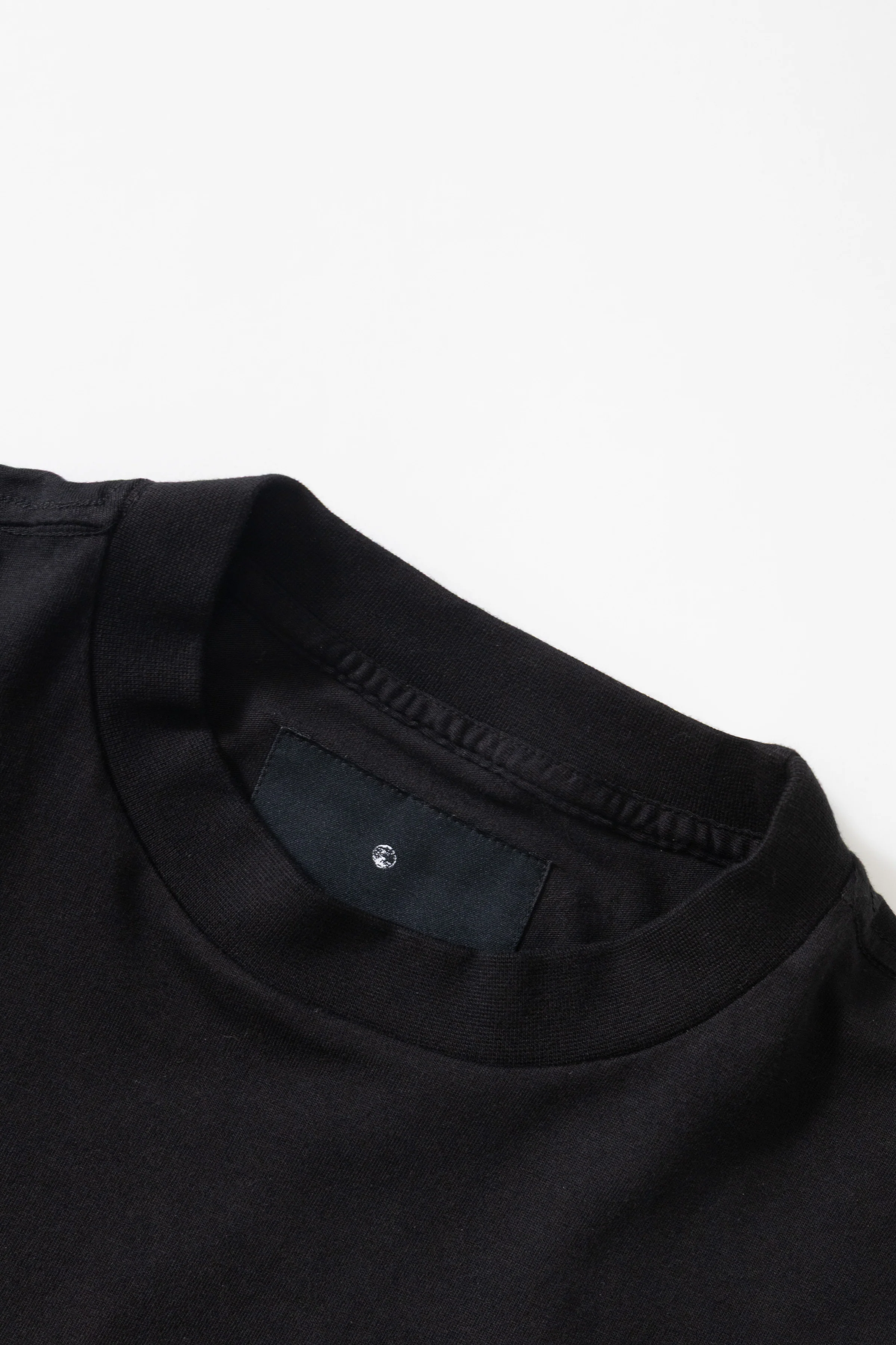 Earth People - Straight Tee - Black - Image 2