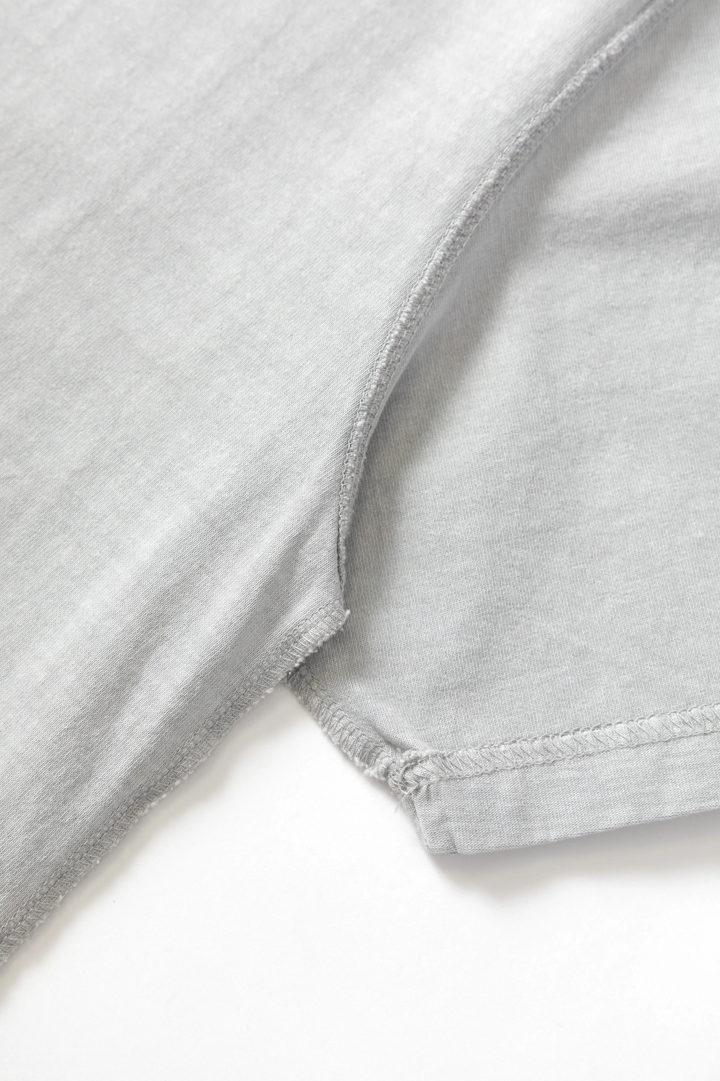 Larriet - Blind Tee - Grey - Image 7