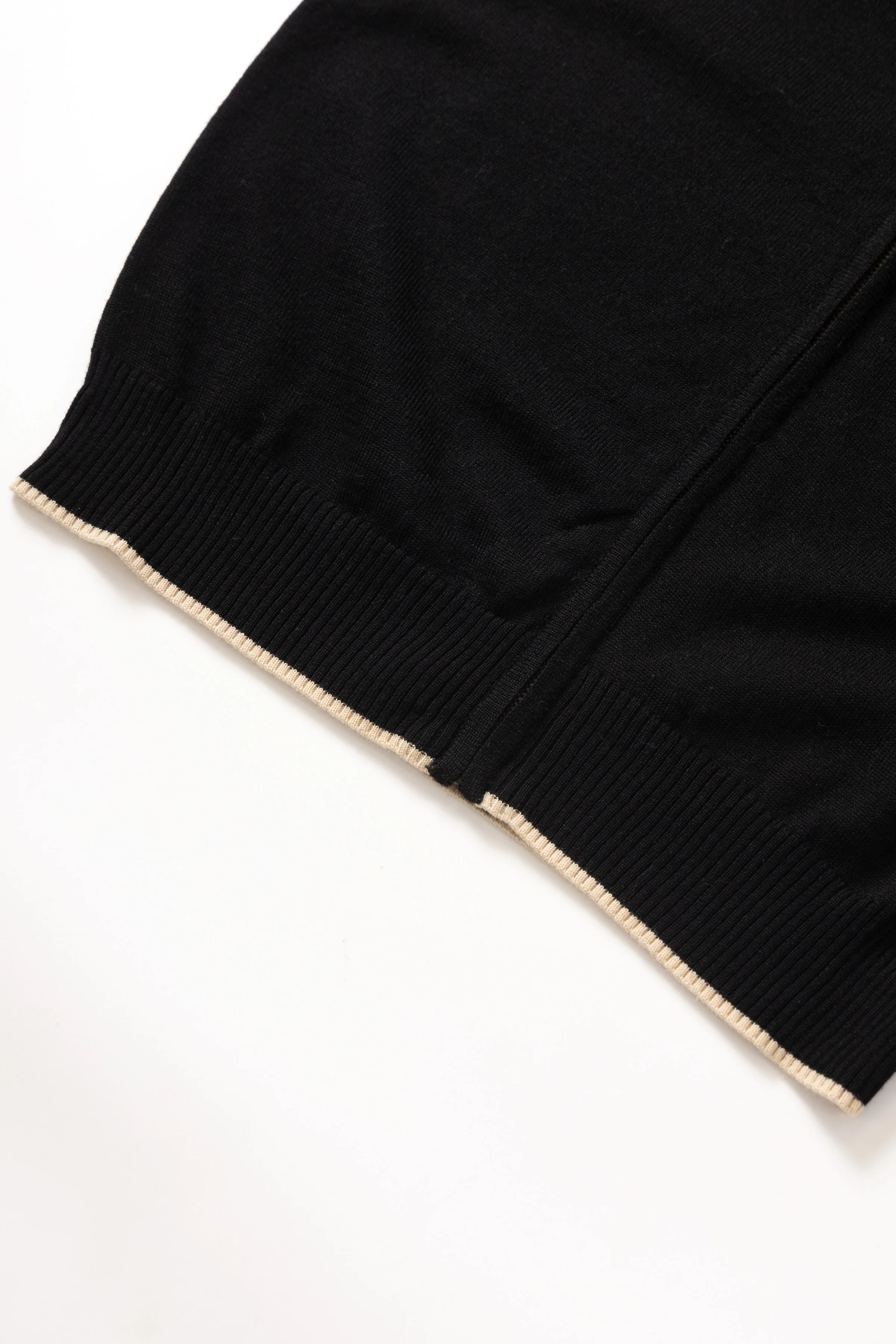 Larriet - Gains Knit - Black - Image 8