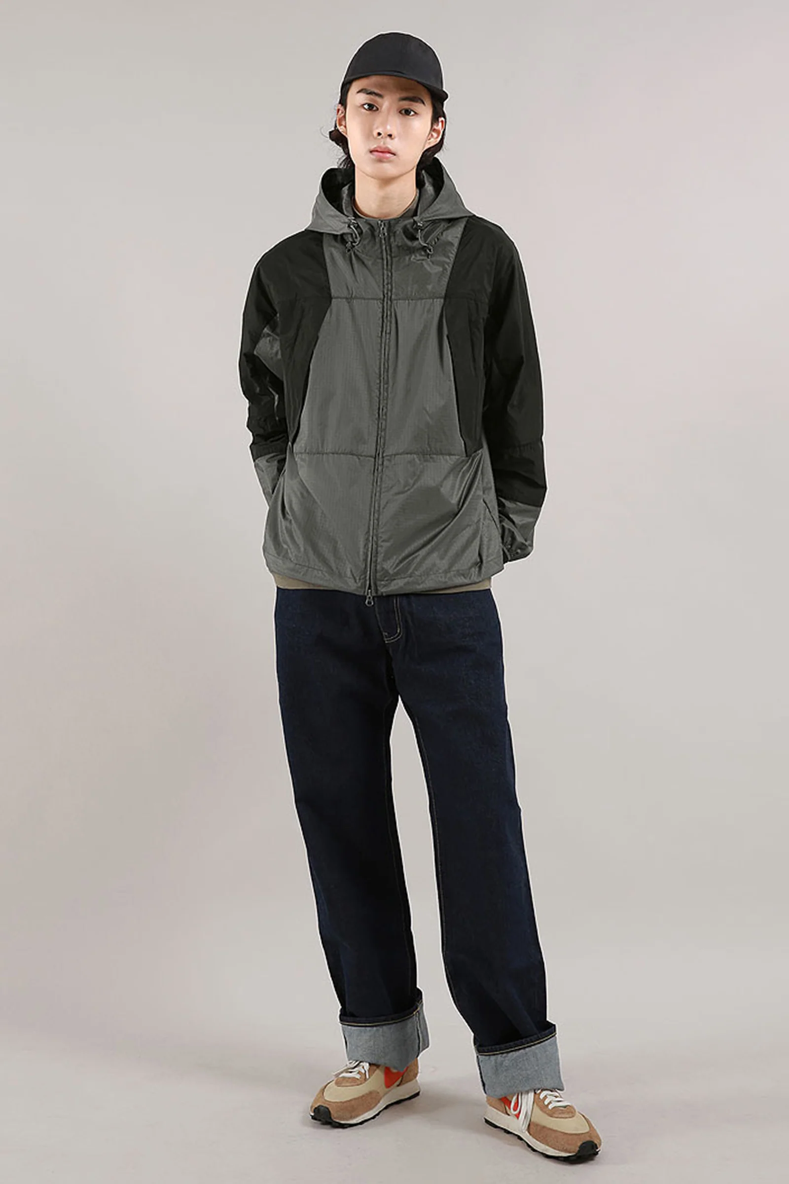 Outstanding & Co. - 80's Mountain Parka - Black - Image 3