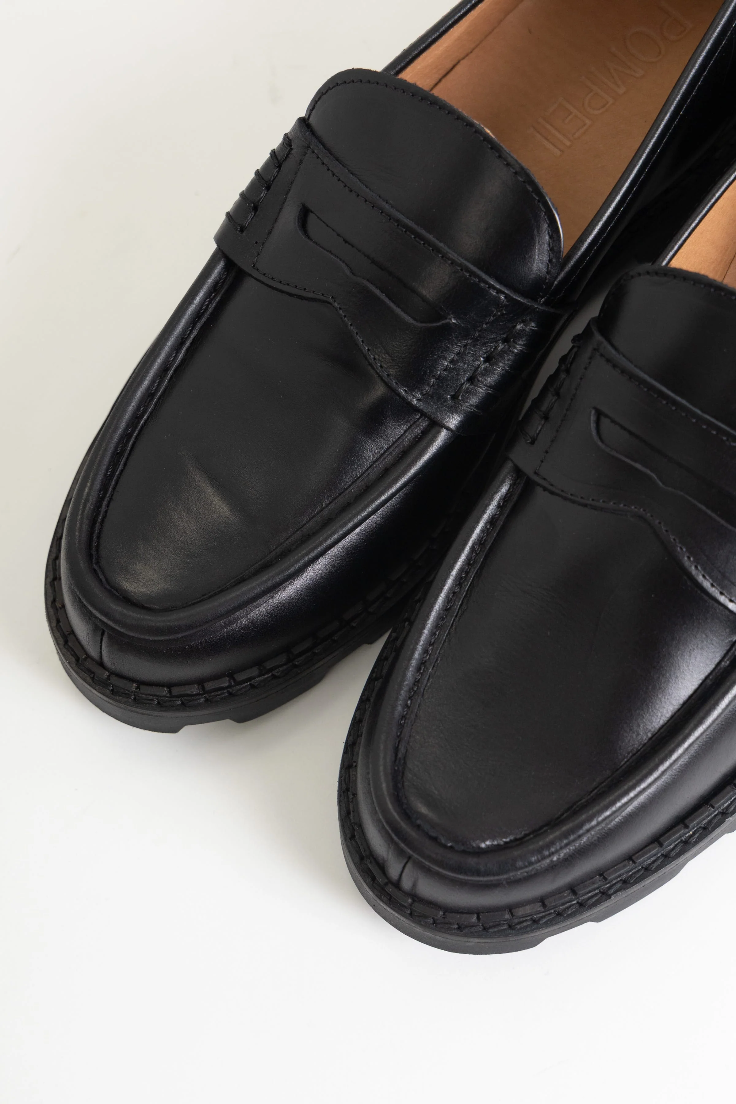 Pompeii - Modena Loafer - Black - Image 2