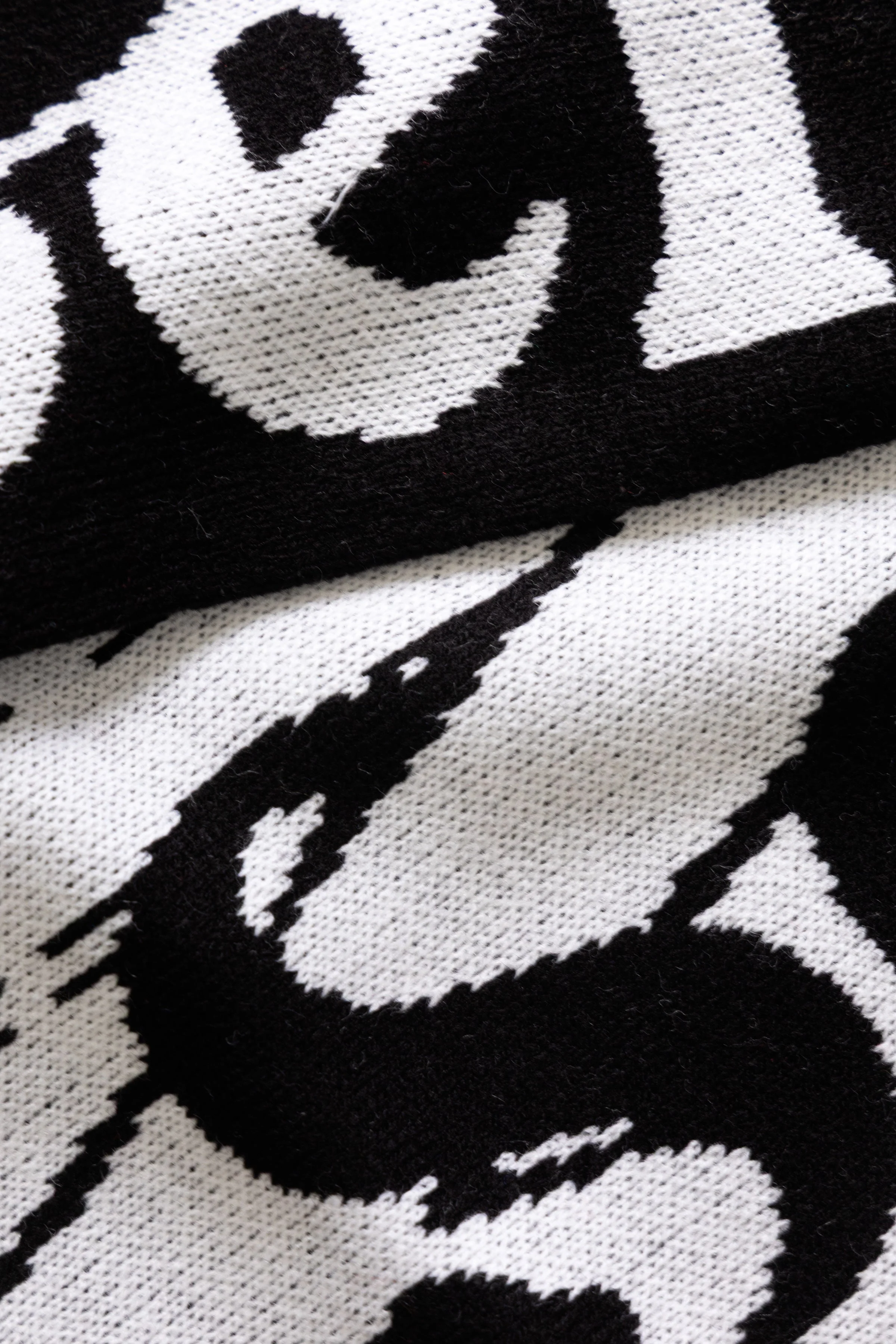 Service Works - Chase Scarf - Mono - Image 4