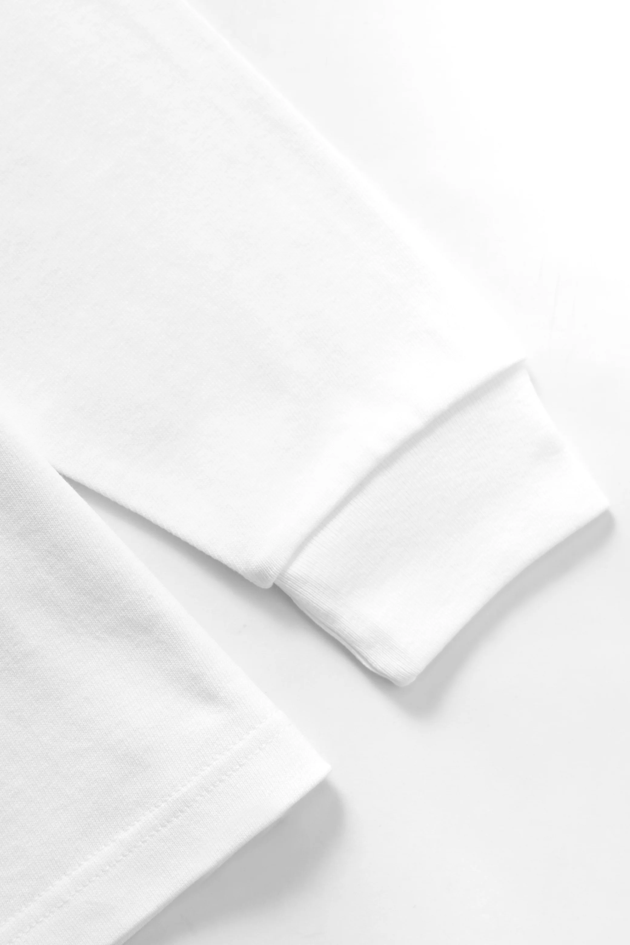 United Athle - 4422 9oz Magnum Weight Long Sleeve T-Shirt - White - Image 4